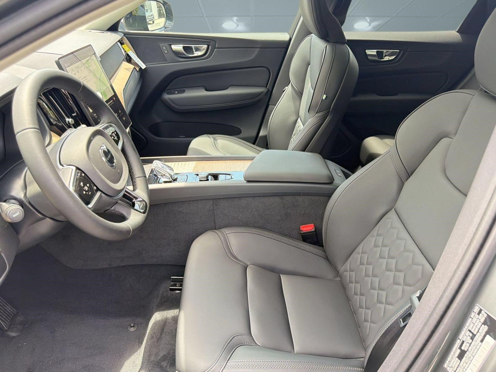 New 2026 Volvo XC60 B5 Core w/ Climate Package AWD/4WD image 5
