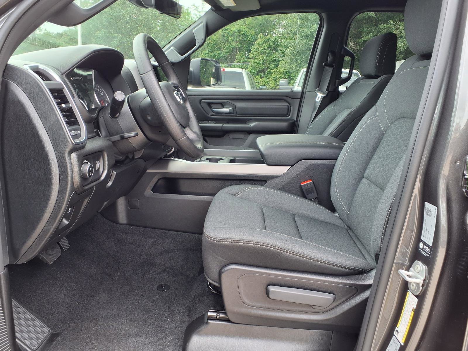 New 2026 RAM 1500 Express AWD/4WD image 8