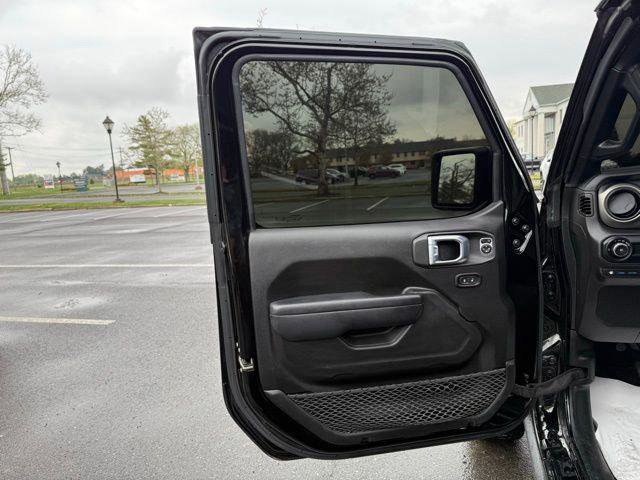 Certified 2023 Jeep Wrangler Unlimited w/ Sun & Screen Package AWD/4WD image 23