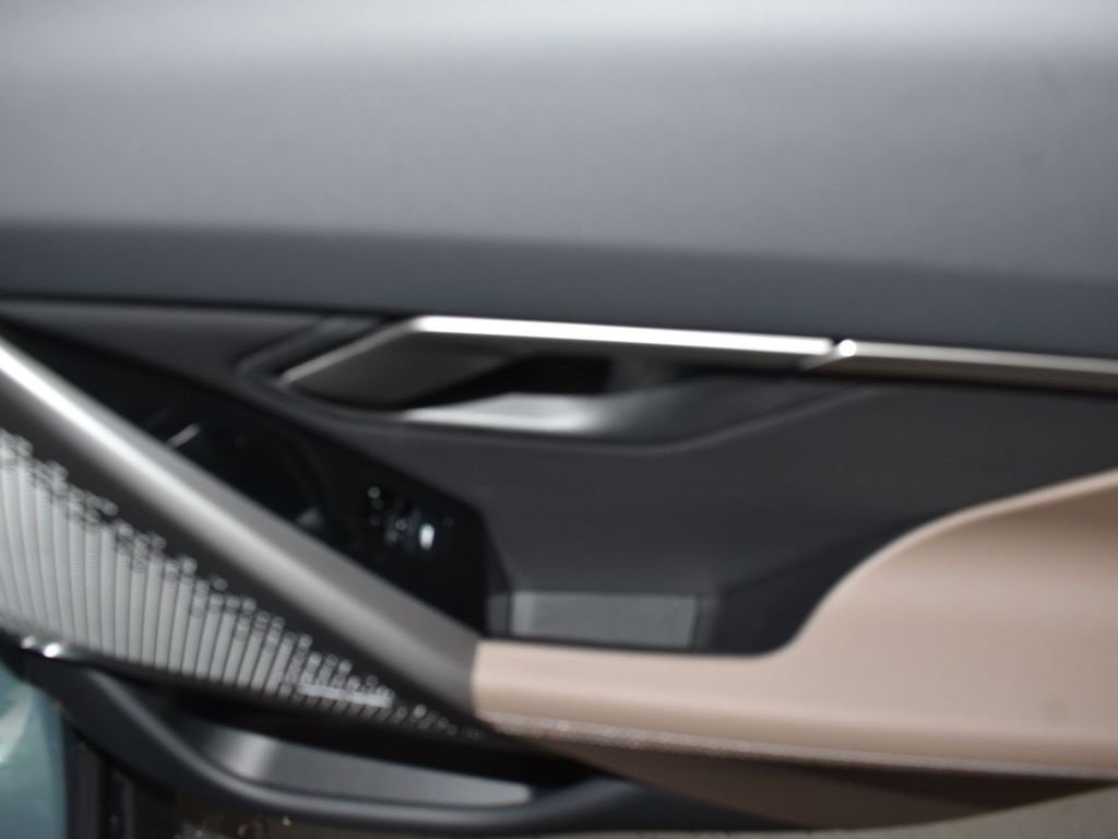 New 2026 BMW 530i w/ Premium Package image 19