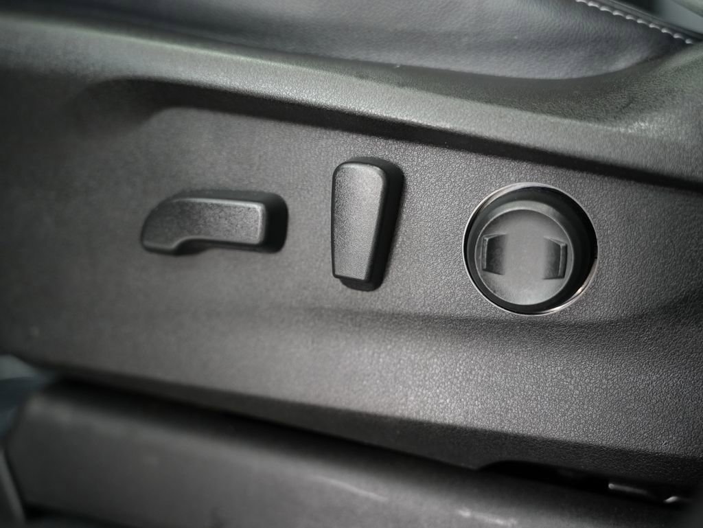 Used 2022 Subaru Ascent Limited image 52
