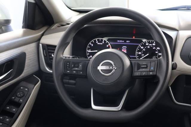 Used 2023 Nissan Rogue SV image 10