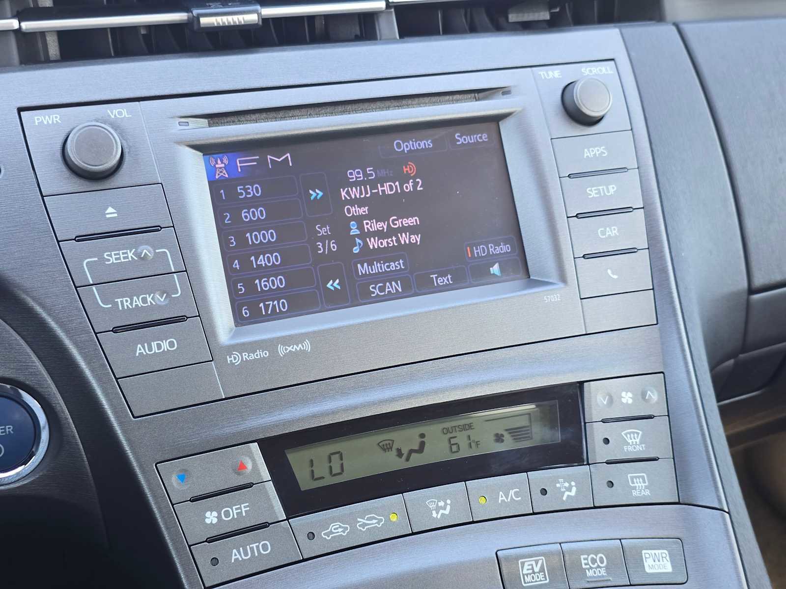 Used 2012 Toyota Prius Three image 29