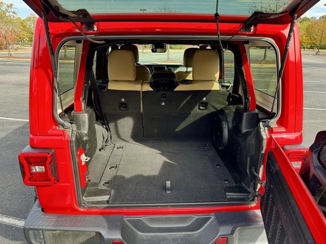 Used 2019 Jeep Wrangler Unlimited Sahara image 17