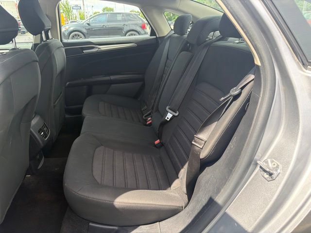 Used 2020 Ford Fusion SE FWD image 9