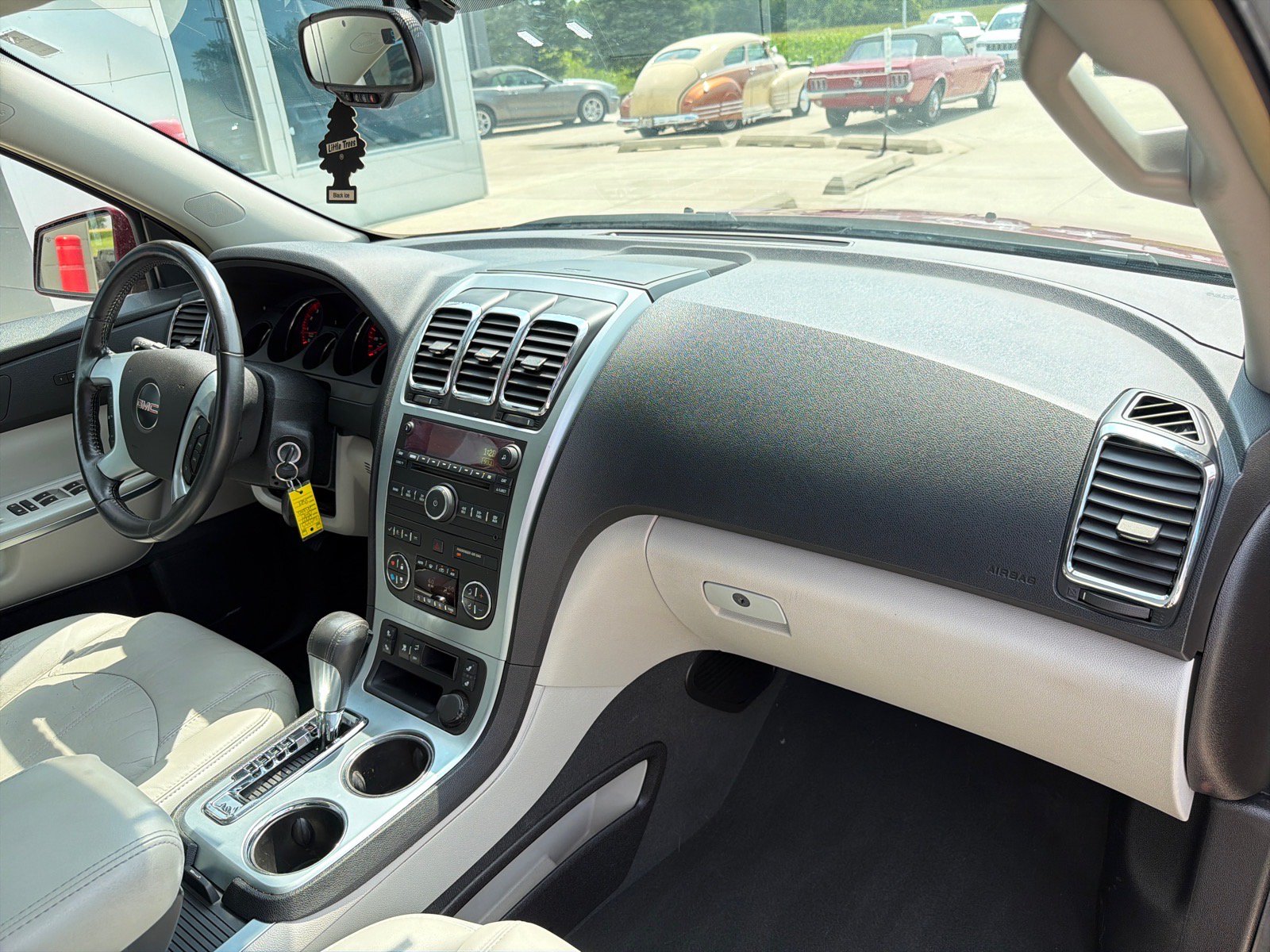 Used 2007 GMC Acadia SLT AWD/4WD image 28