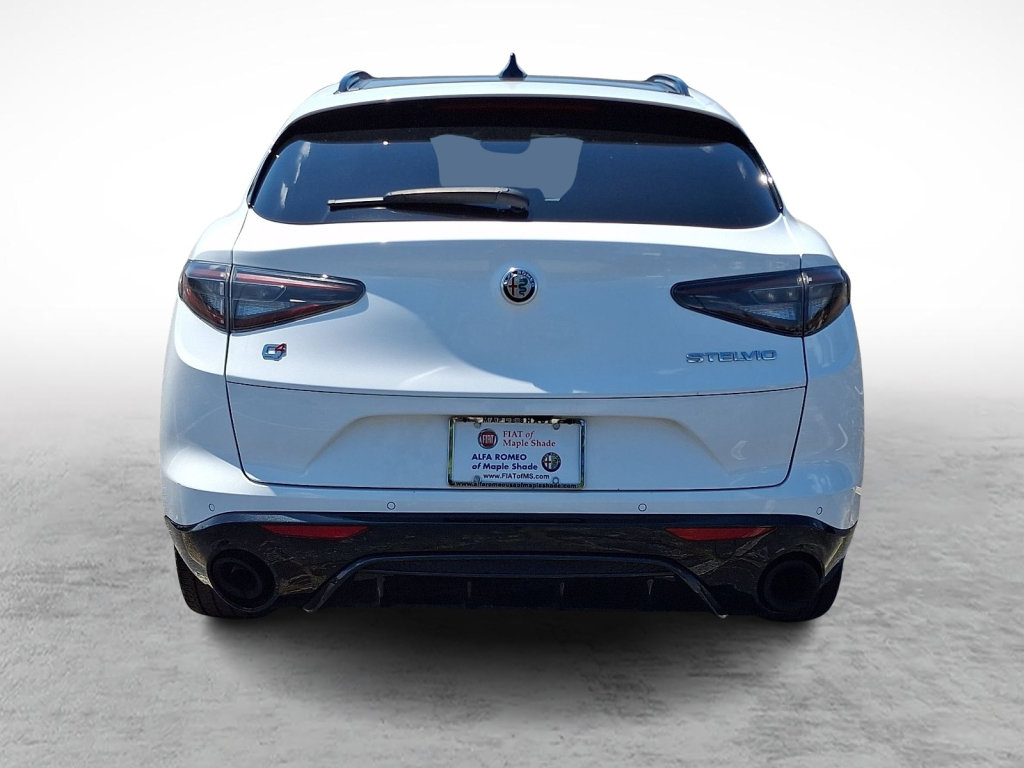 Used 2024 Alfa Romeo Stelvio Veloce AWD/4WD image 4