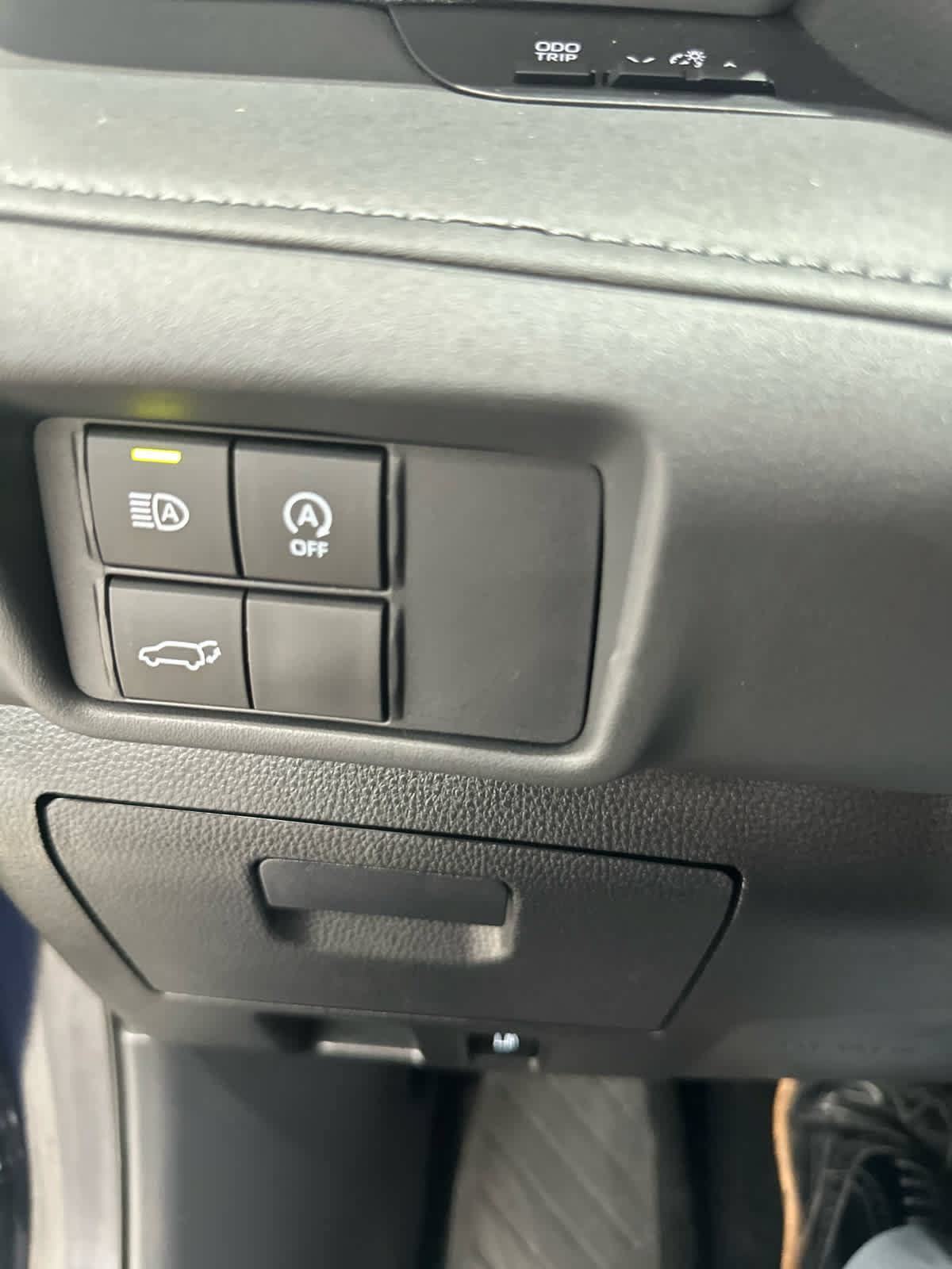 Used 2025 Toyota Highlander LE FWD image 22