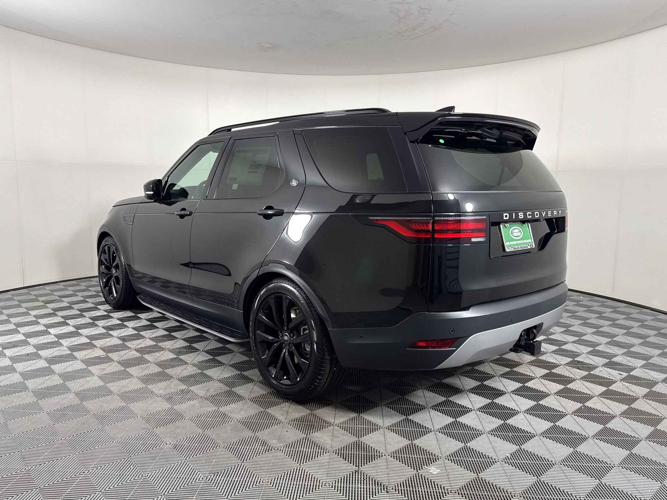 New 2026 Land Rover Discovery S AWD/4WD image 3