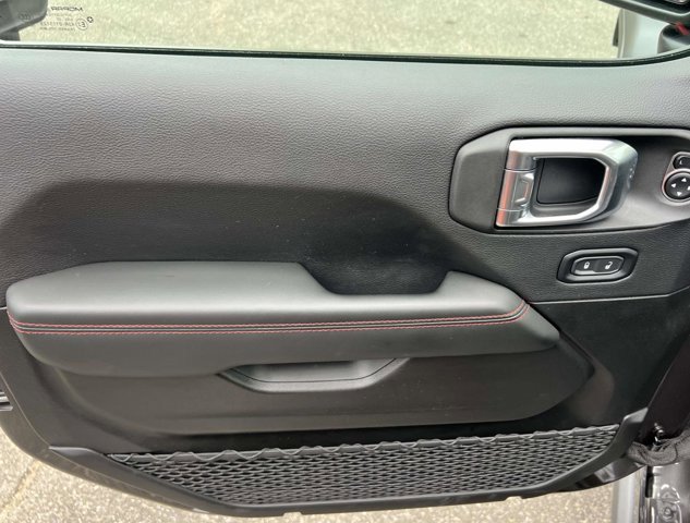 Used 2025 Jeep Wrangler Rubicon w/ Steel Bumper Group image 16