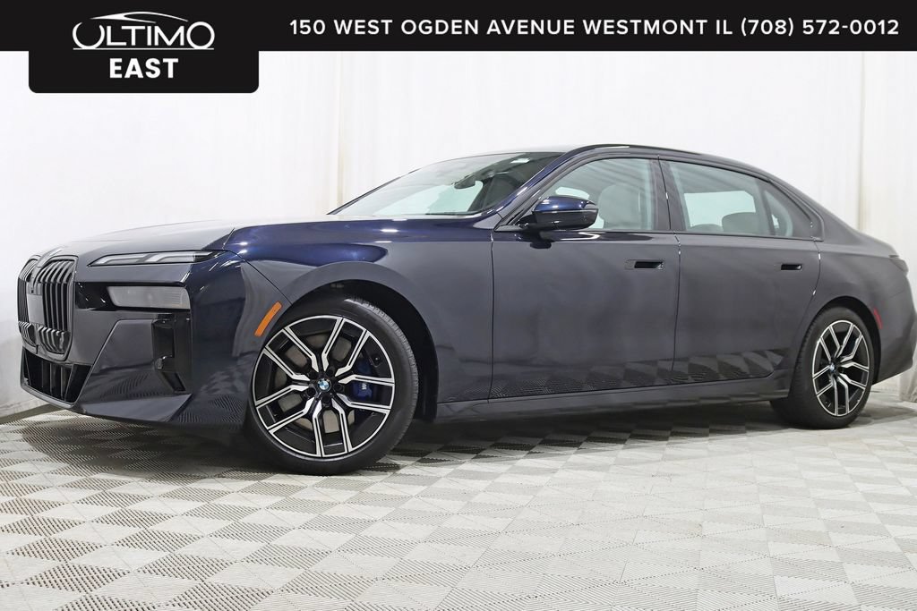 Used 2024 BMW 740i xDrive w/ Premium Package 2
