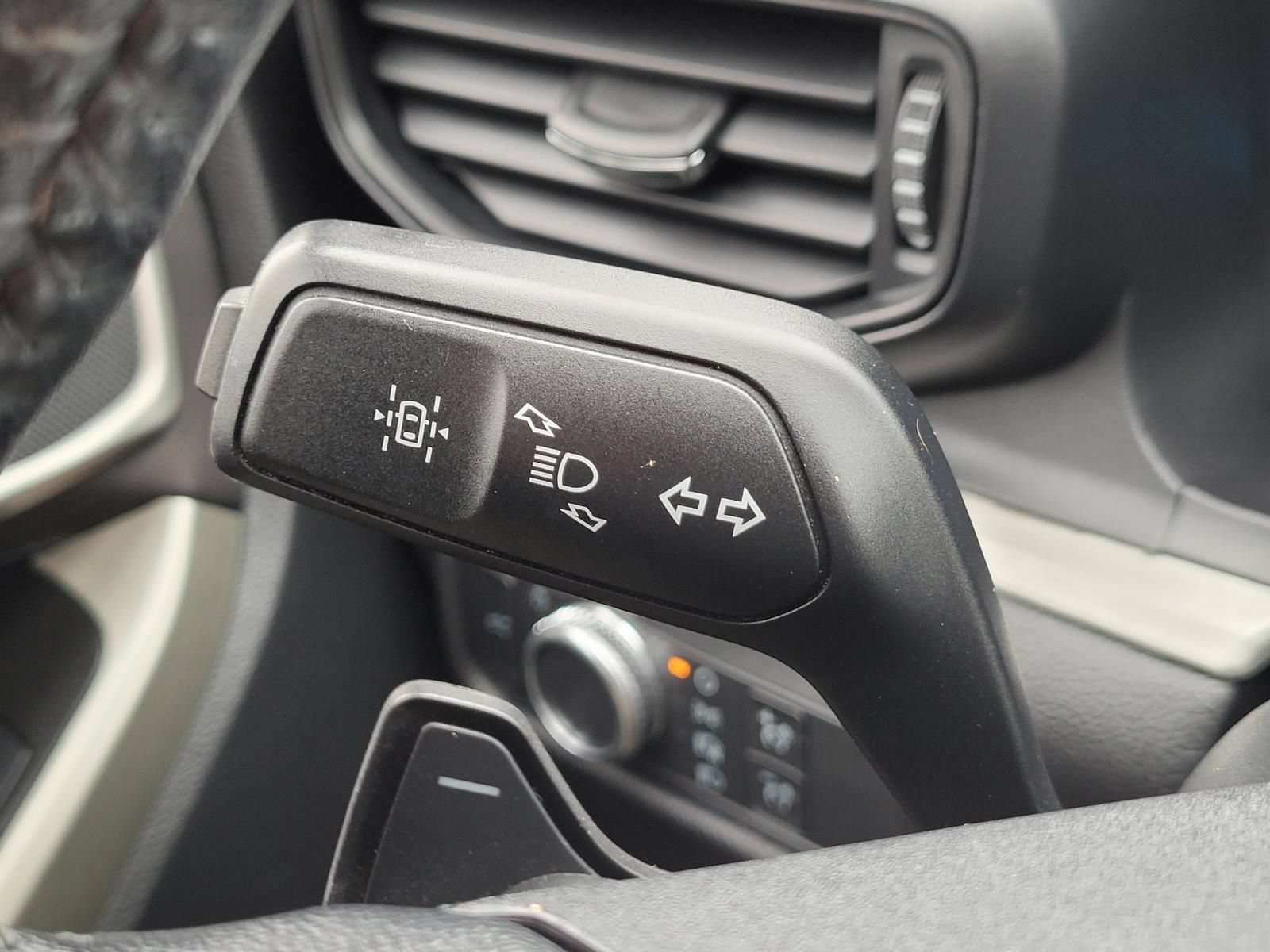 Used 2020 Ford Explorer XLT RWD image 34