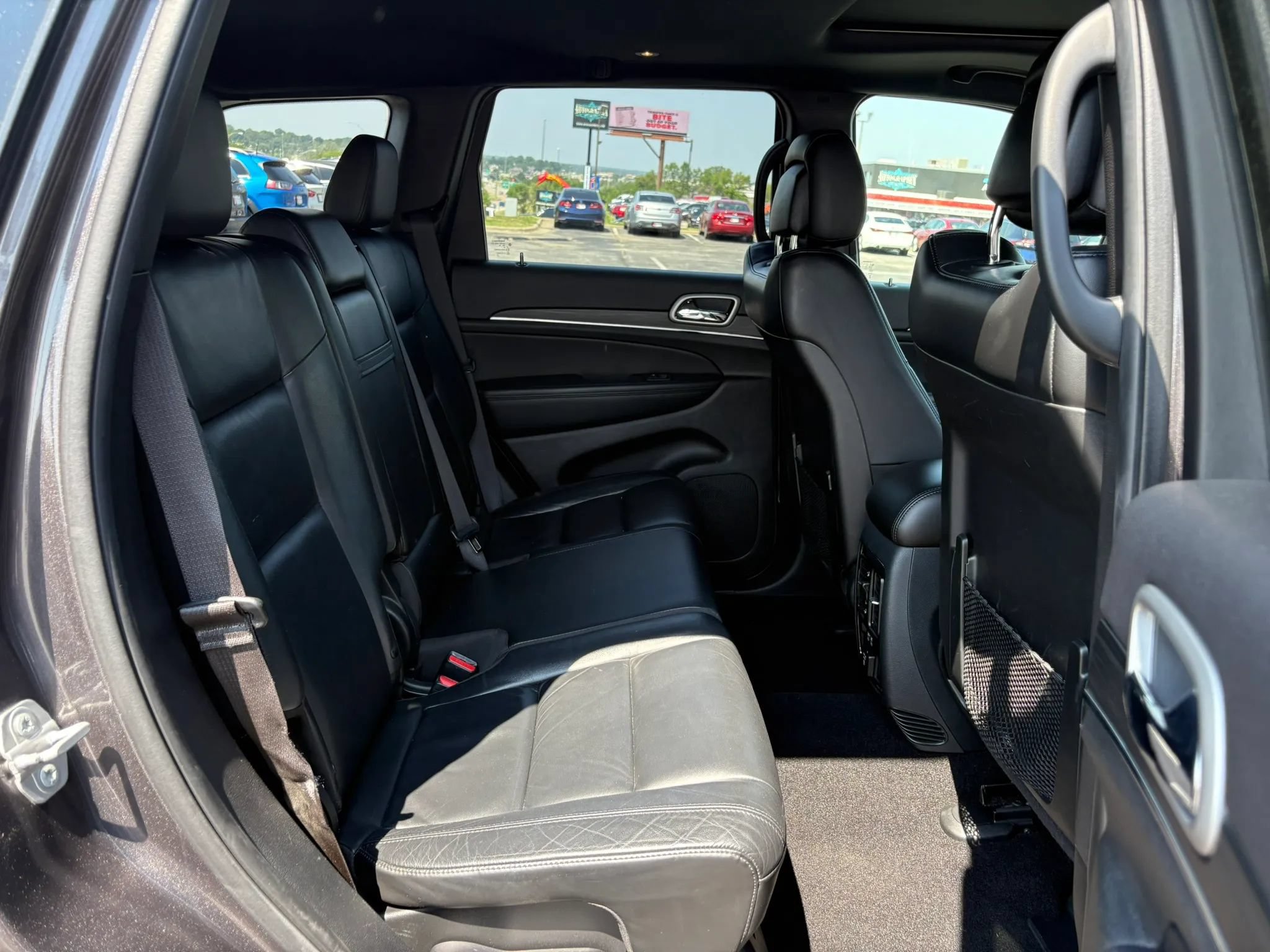 Used 2020 Jeep Grand Cherokee Limited AWD/4WD image 17