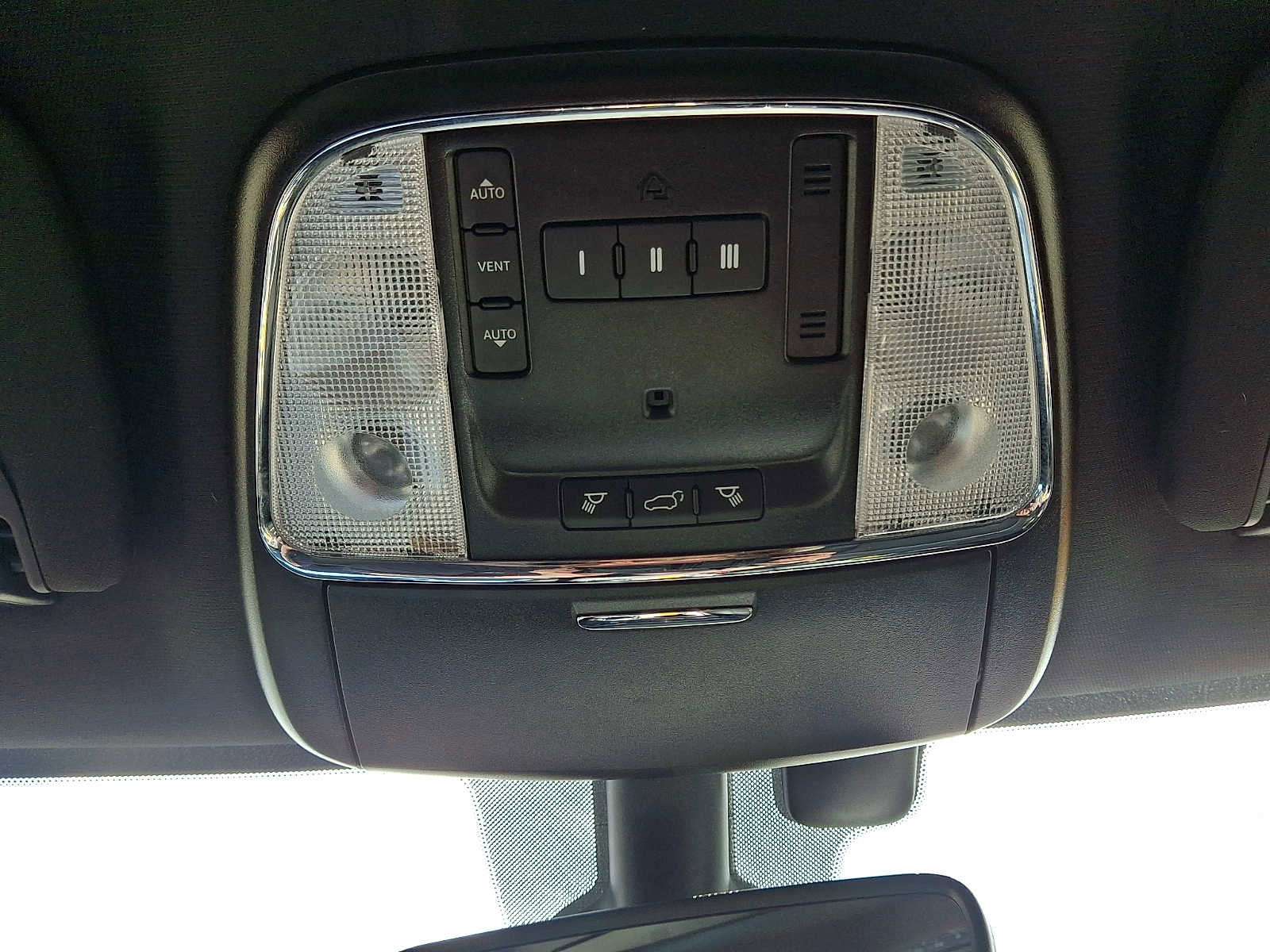 Used 2021 Jeep Grand Cherokee Limited w/ Premium Lighting Group image 29