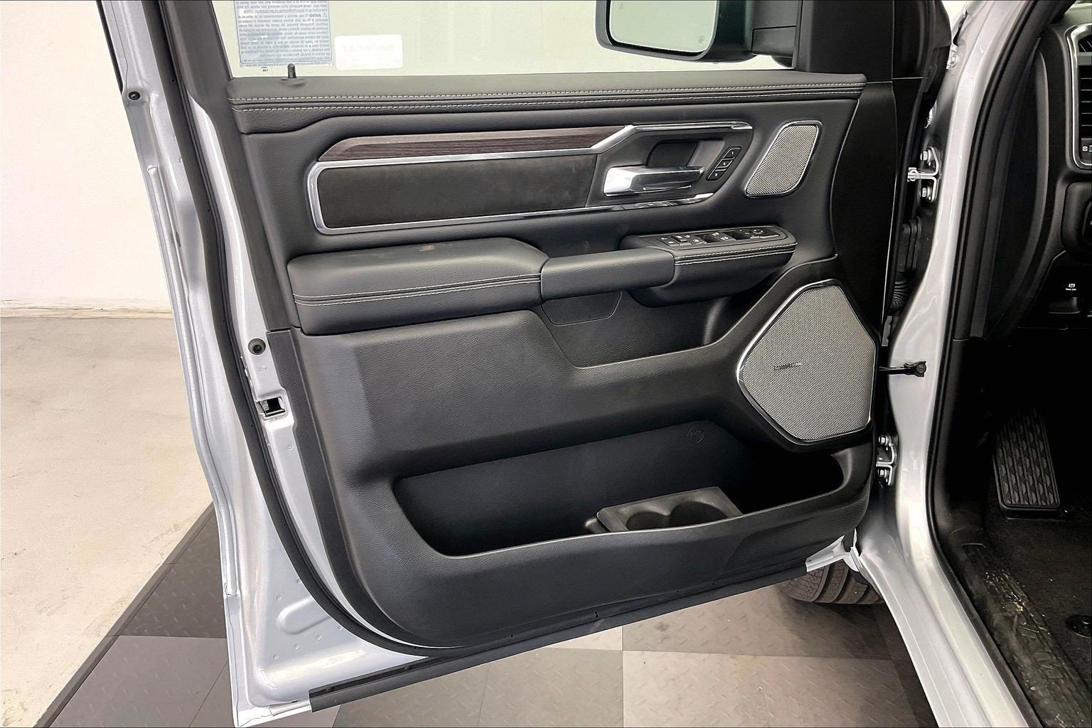 New 2027 RAM 1500 Laramie w/ Night Edition AWD/4WD image 12
