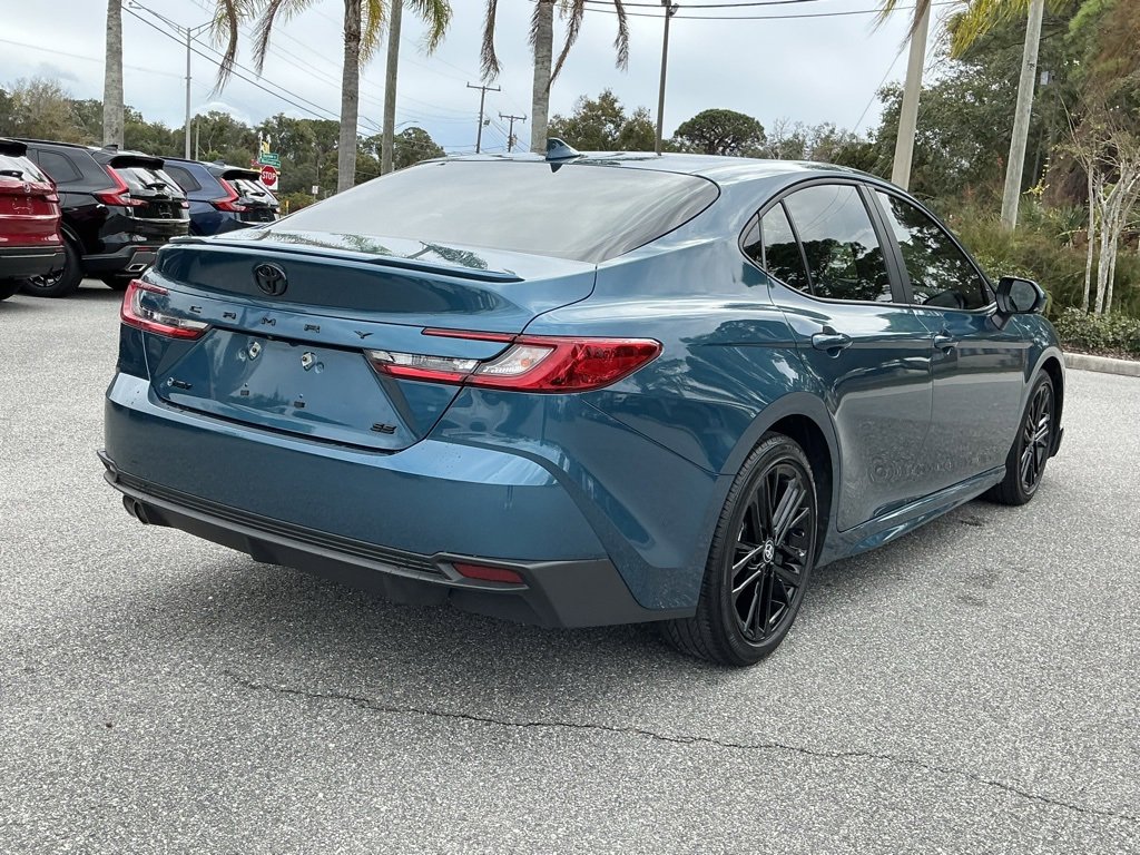Used 2025 Toyota Camry SE image 9