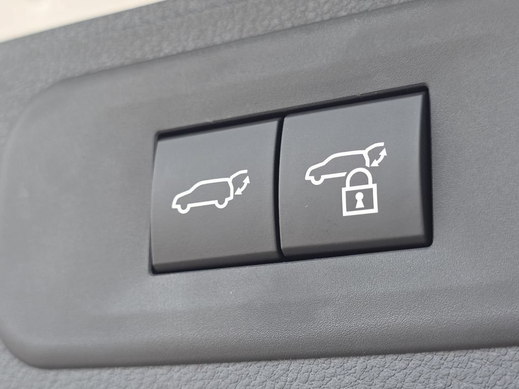 New 2026 Lexus TX 500h AWD image 11