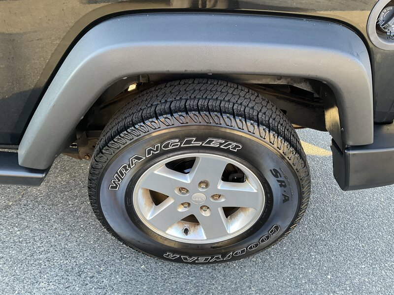 Used 2012 Jeep Wrangler Sport AWD/4WD image 11