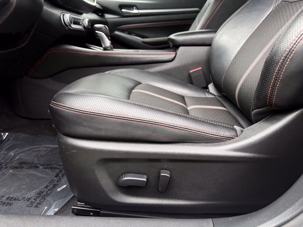 Used 2023 Nissan Altima 2.5 SR FWD image 13