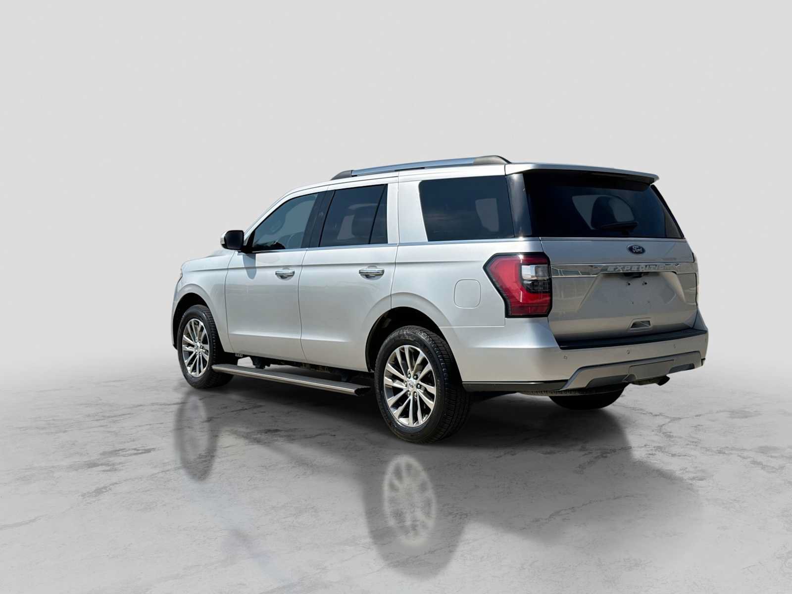 Used 2018 Ford Expedition Limited AWD/4WD image 4