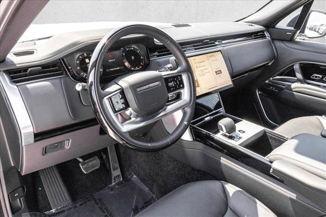 Used 2024 Land Rover Range Rover Long Wheelbase SE AWD/4WD image 10