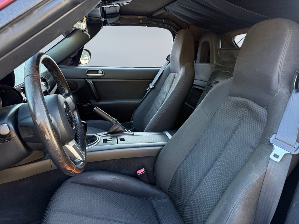 Used 2006 MAZDA MX-5 Miata RWD image 20