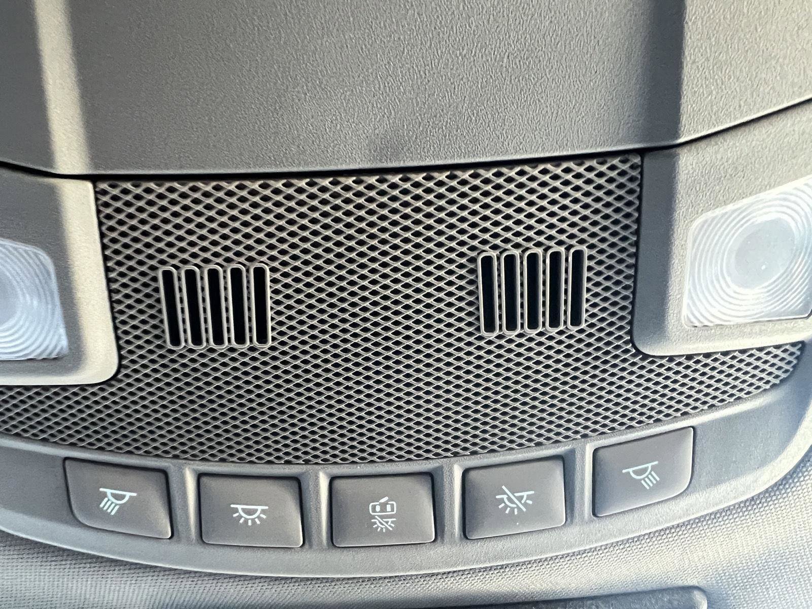 Used 2020 Ford F350 Lariat w/ Chrome Package image 30