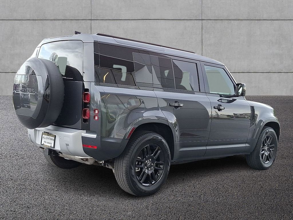 Used 2025 Land Rover Defender 110 S image 4