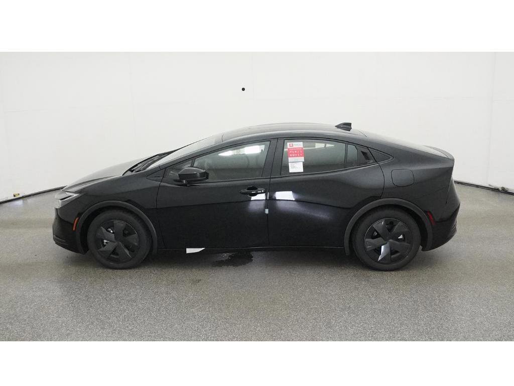 New 2026 Toyota Prius Plug-In Hybrid FWD image 3