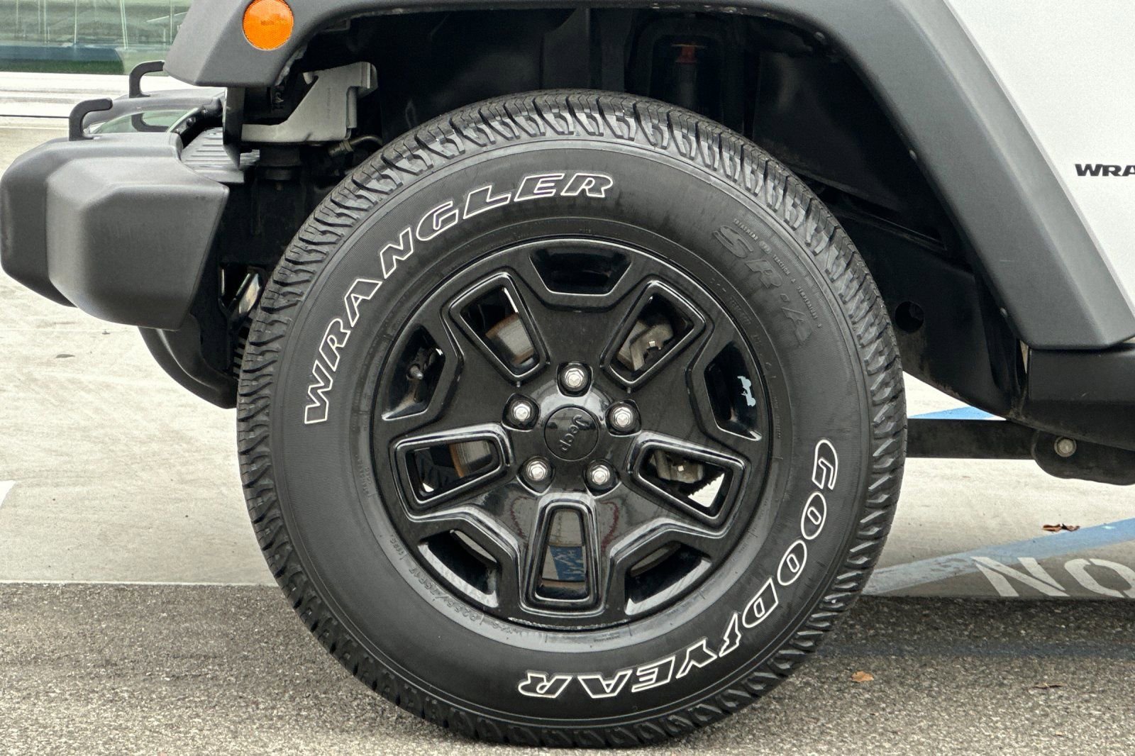 Used 2018 Jeep Wrangler Sport AWD/4WD image 23