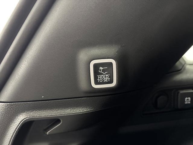 New 2026 Jeep Grand Cherokee Limited w/ Luxury Tech Group II image 16