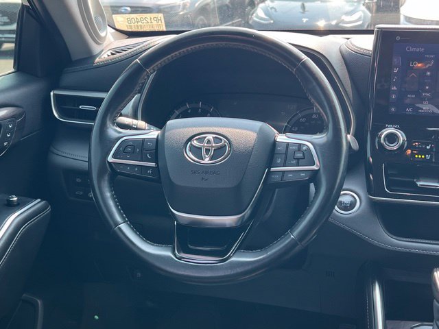 Used 2020 Toyota Highlander Platinum AWD/4WD image 14