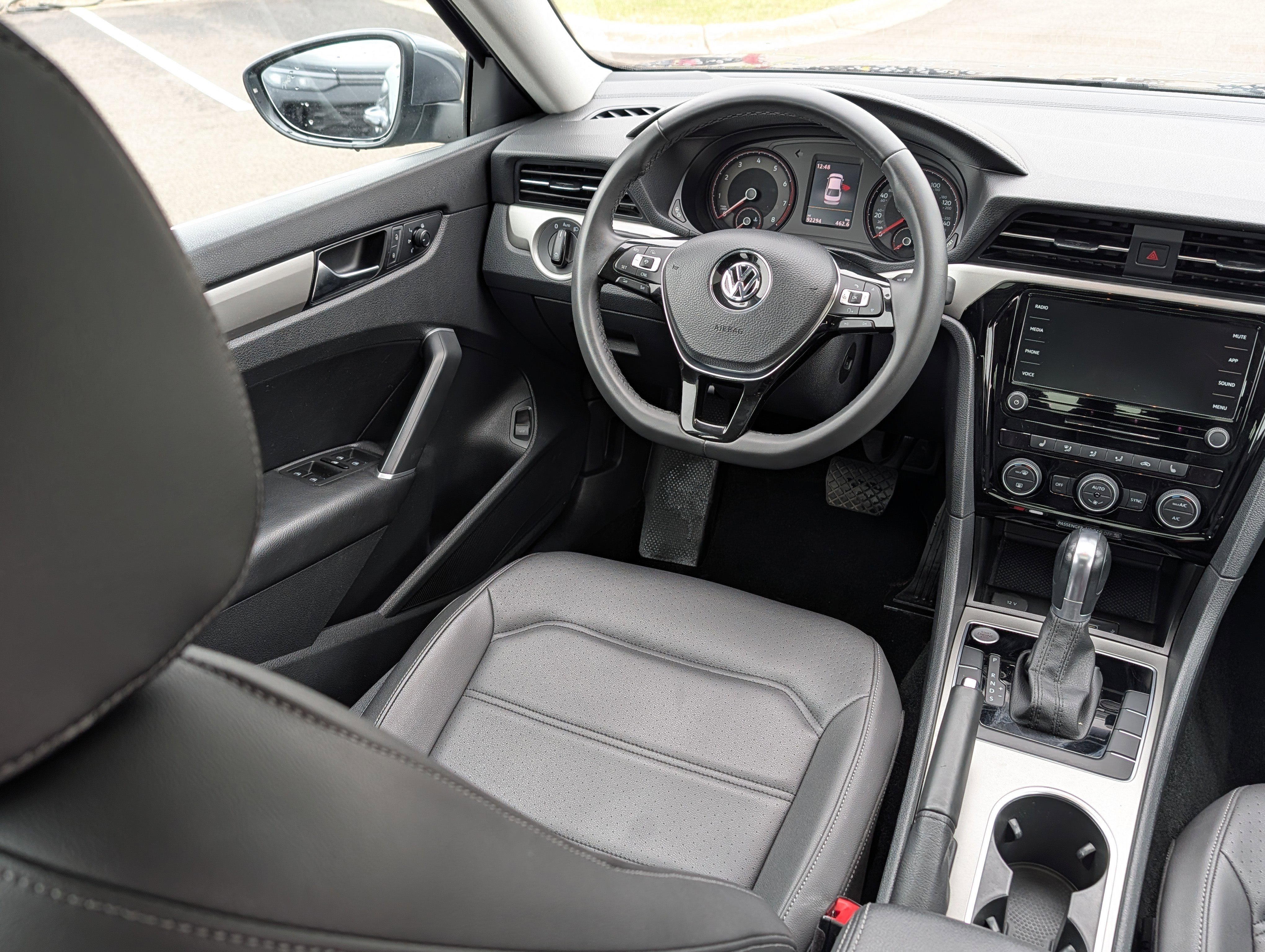 Used 2021 Volkswagen Passat 2.0T SE FWD image 9