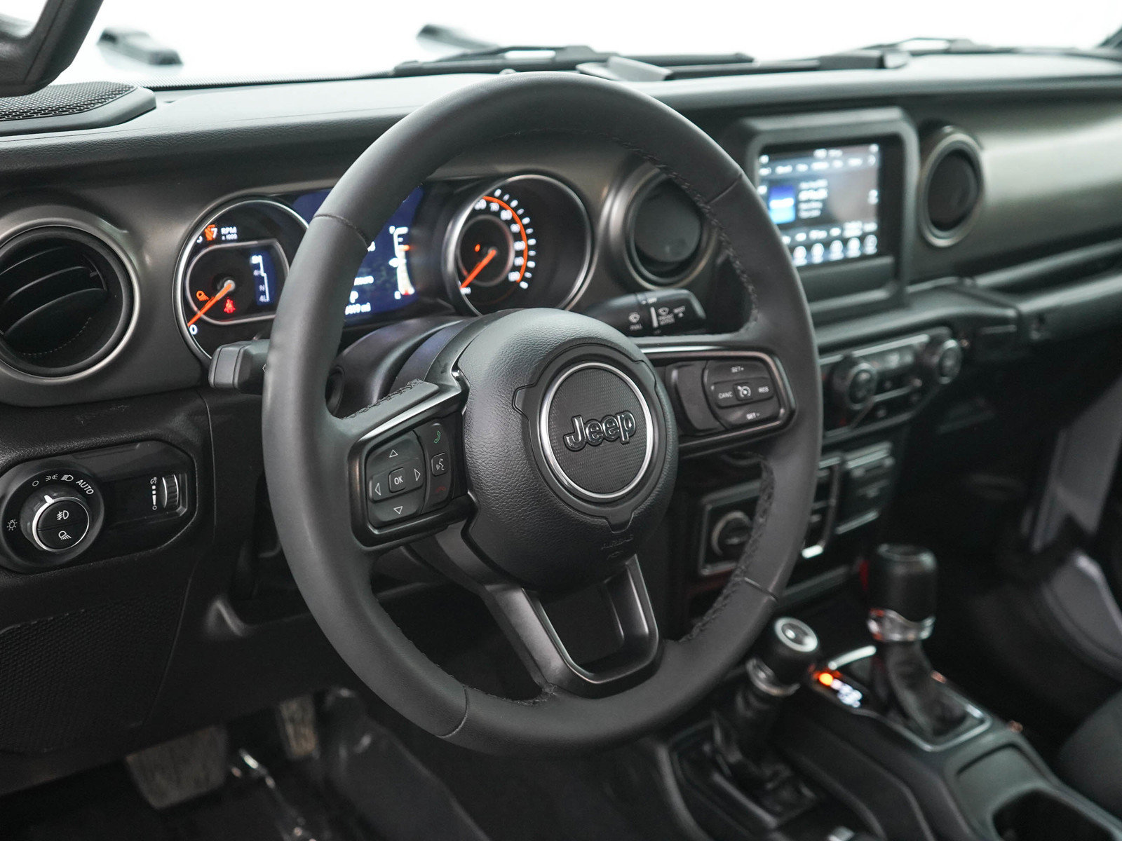 Used 2023 Jeep Gladiator Sport AWD/4WD image 19