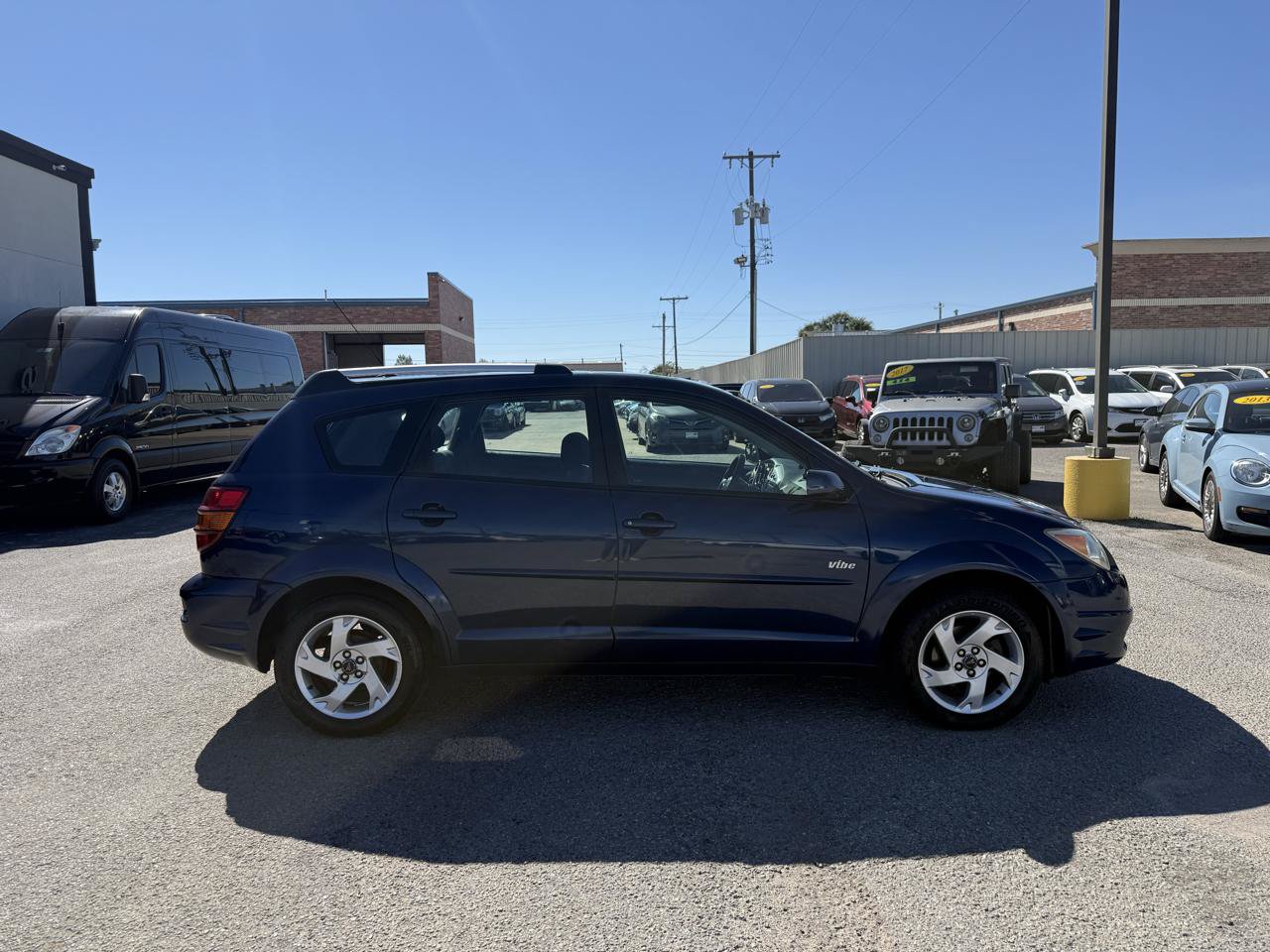 Used 2005 Pontiac Vibe w/ Power Group Value Package FWD image 5