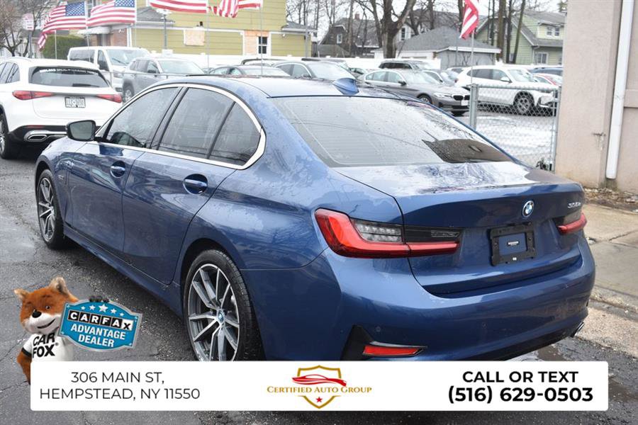 Used 2022 BMW 330e w/ Premium Package image 8