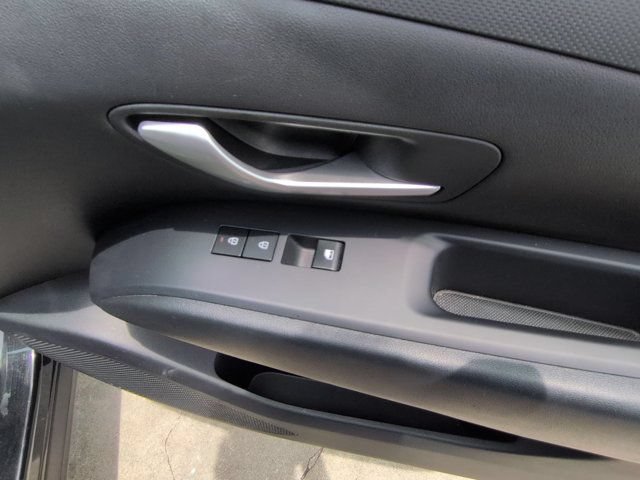 Used 2025 Hyundai Santa Cruz SEL AWD/4WD image 33