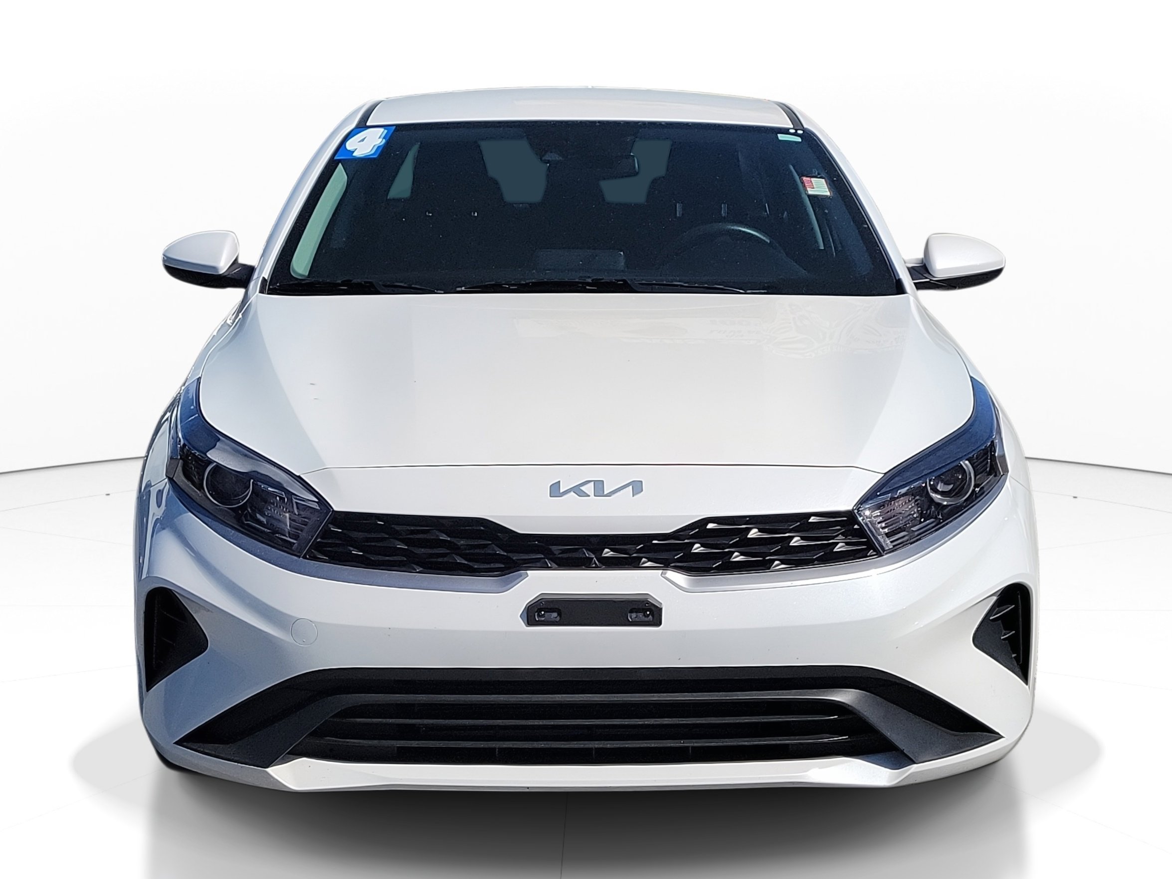 Used 2024 Kia Forte LXS image 2