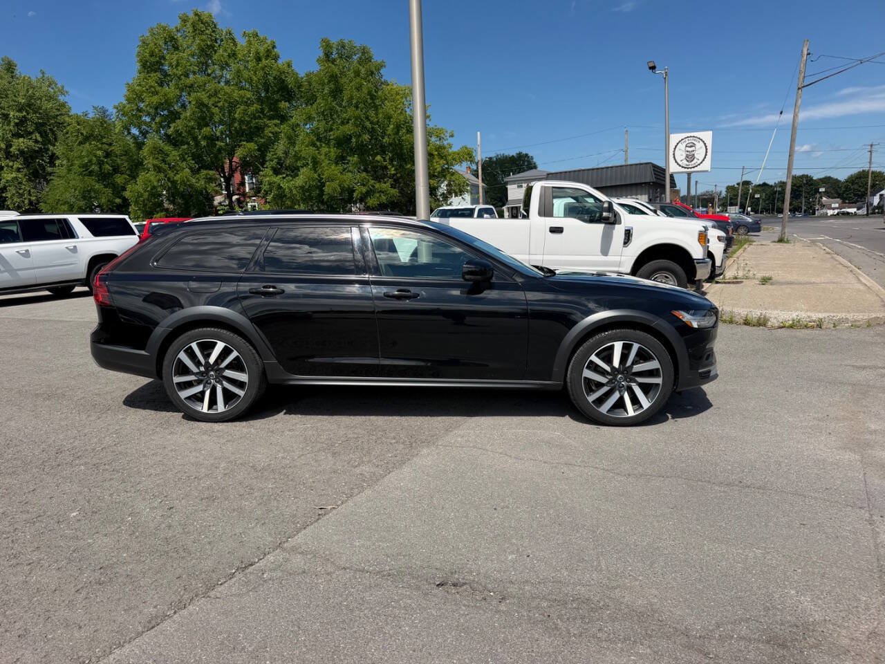 Used 2021 Volvo V90 T6 Cross Country AWD/4WD image 6