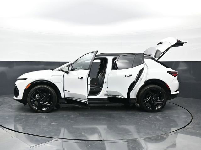 Used 2024 Chevrolet Equinox EV RS FWD image 46