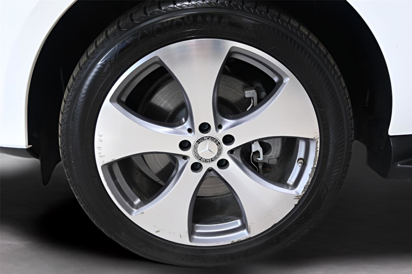 Used 2019 Mercedes-Benz GLE 400 4MATIC w/ Premium 1 Package image 34