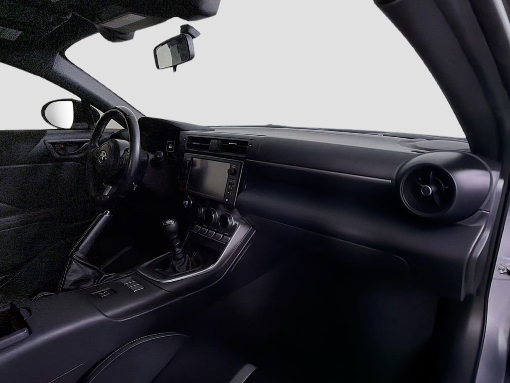 Used 2024 Toyota GR86 Premium image 28