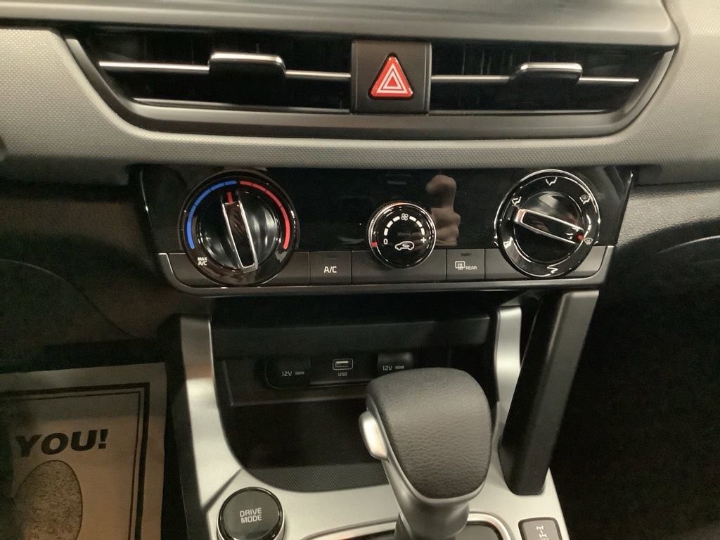 Certified 2025 Kia Seltos LX image 17
