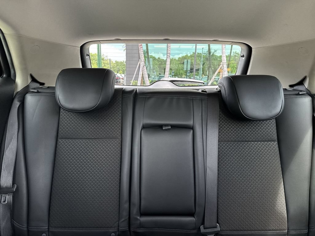 Used 2021 Buick Encore Preferred w/ Safety Package II FWD image 18