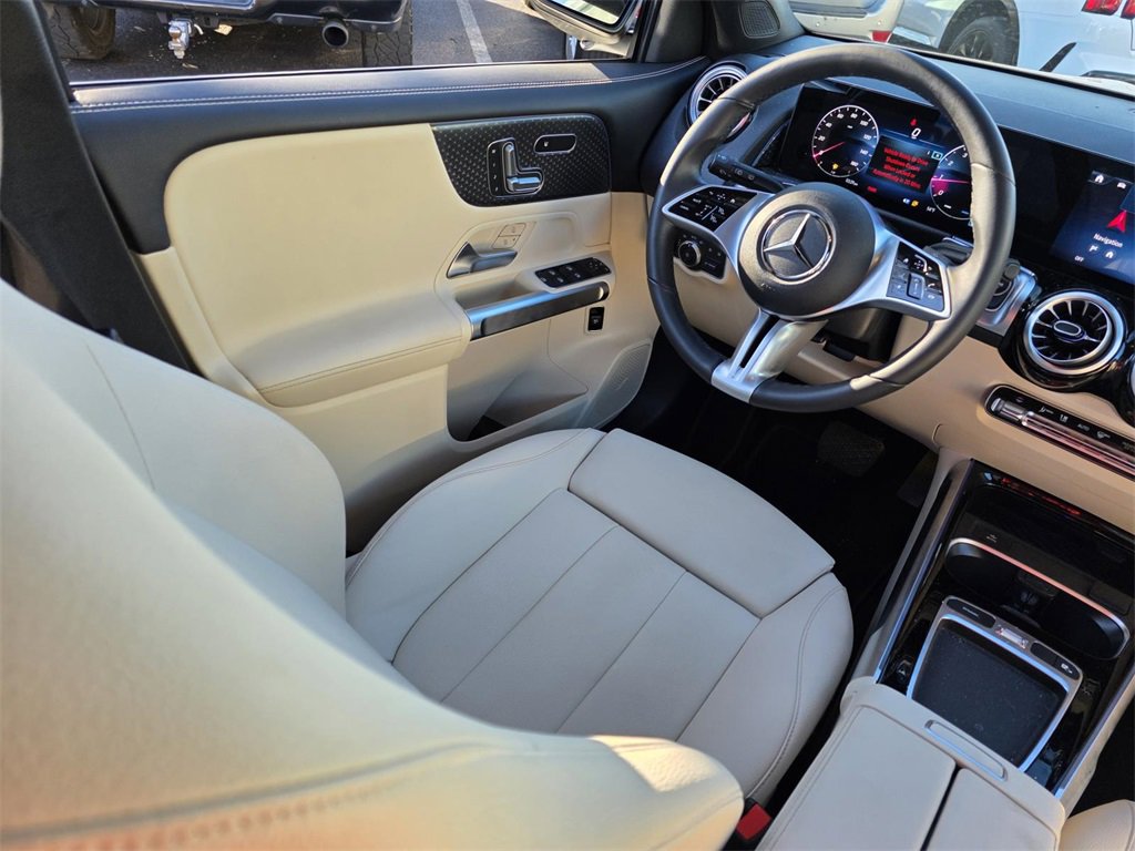 Certified 2025 Mercedes-Benz GLB 250 image 27