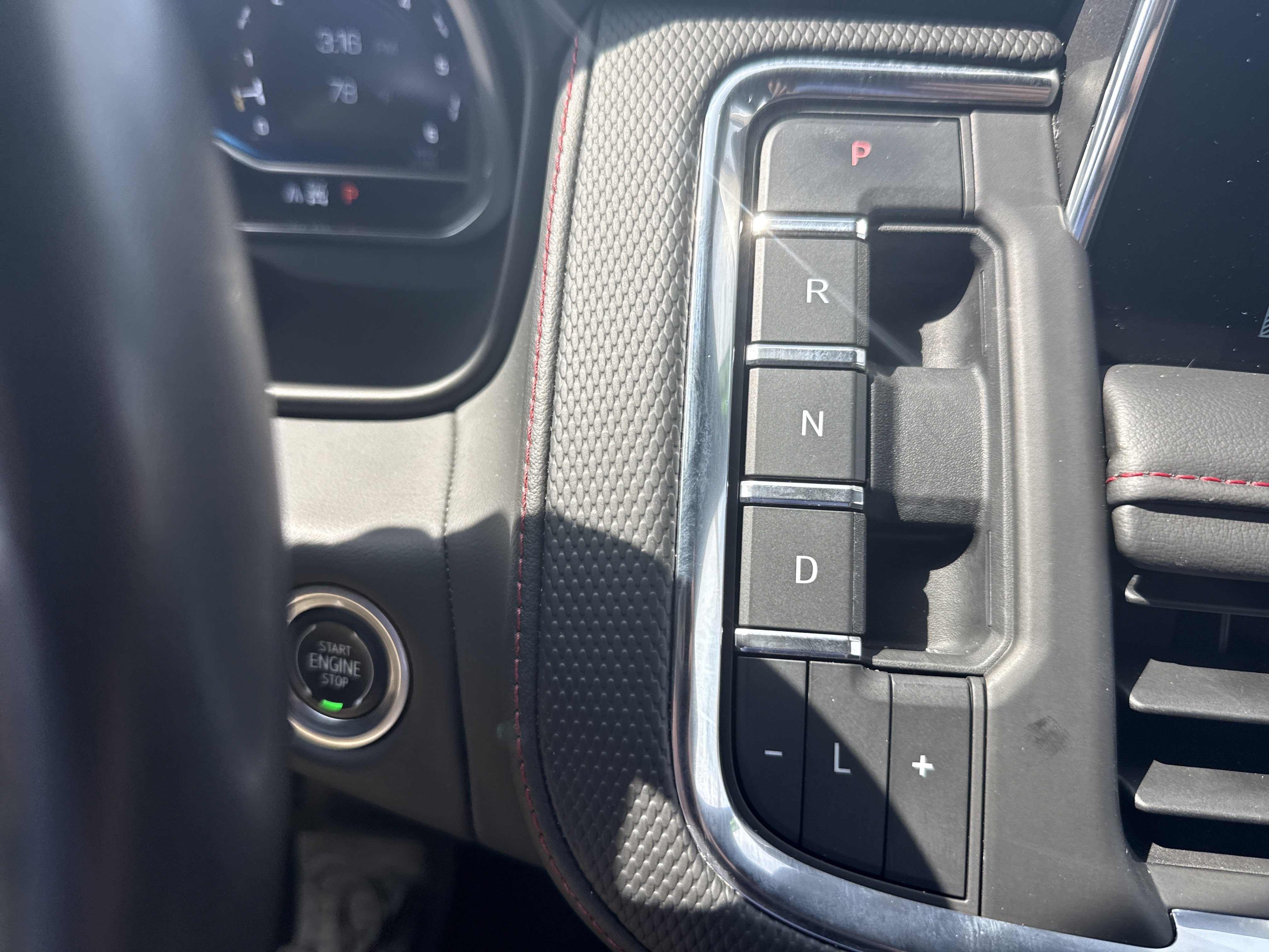 Used 2023 Chevrolet Tahoe RST AWD/4WD image 25