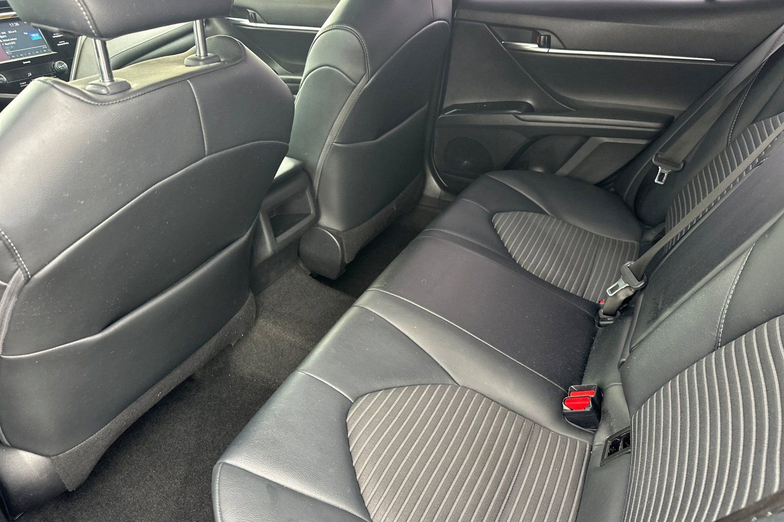 Certified 2020 Toyota Camry SE w/ Carpet Mat Package FWD image 15