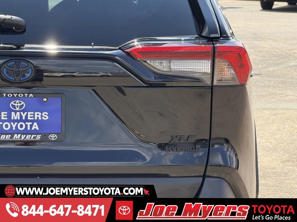 Used 2024 Toyota RAV4 XLE Premium image 9