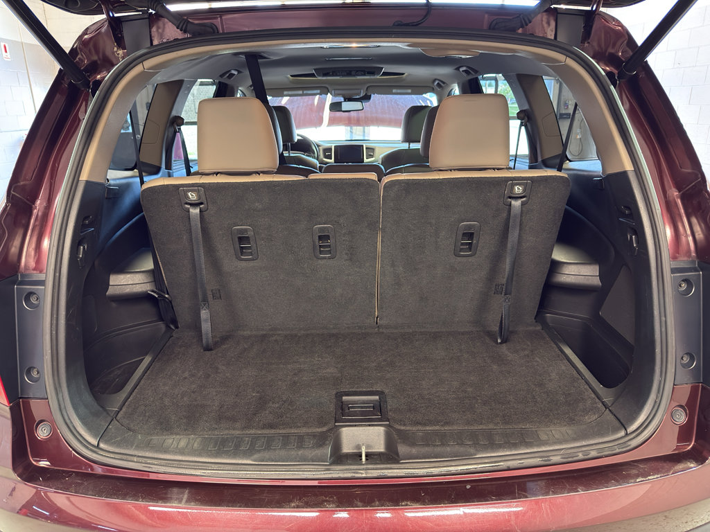 Used 2016 Honda Pilot Touring image 33