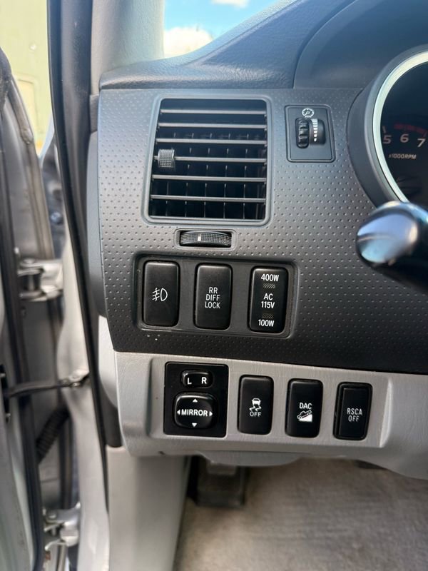 Used 2010 Toyota Tacoma 4x4 Double Cab image 18